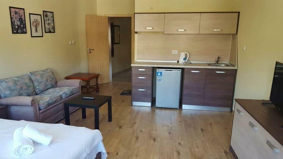 Часовника Hotel Трявна Екстериор снимка